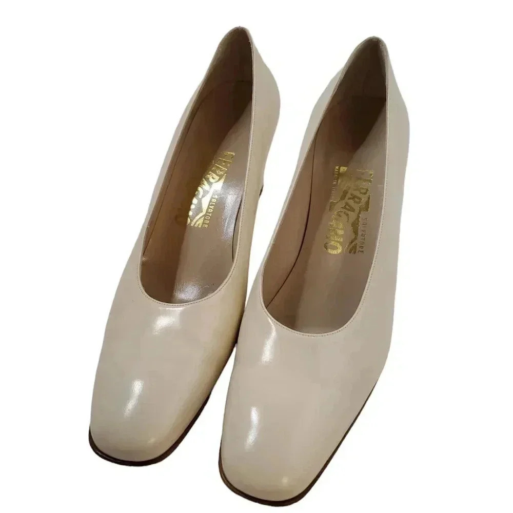 Salvatore Ferragamo OffWhite Heels Size 9.5